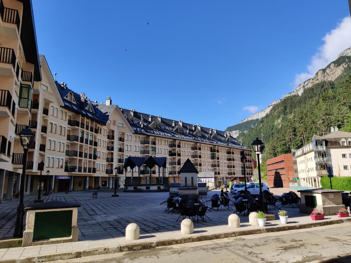 Appartamento "Leo Pixel" Avairent Canfranc Estacion Esterno foto