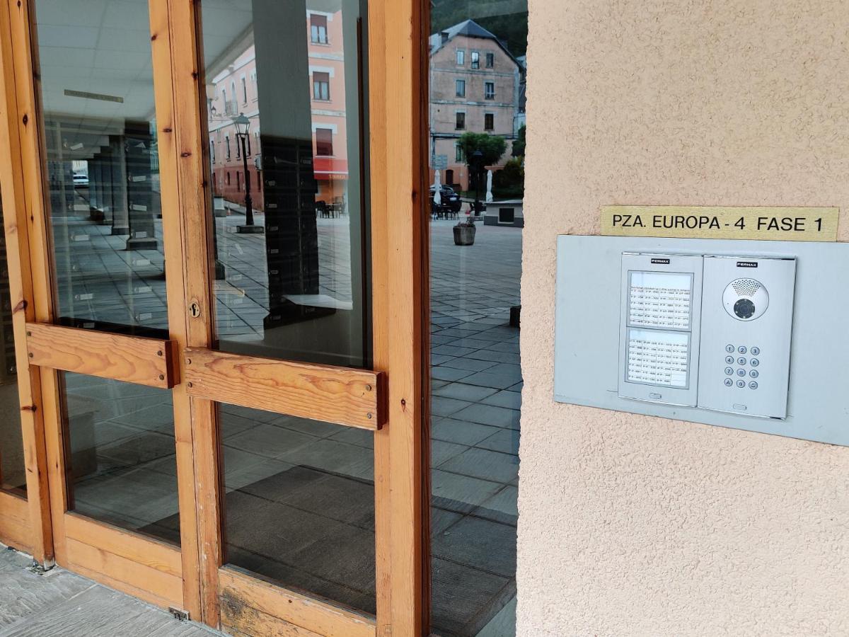 Appartamento "Leo Pixel" Avairent Canfranc Estacion Esterno foto
