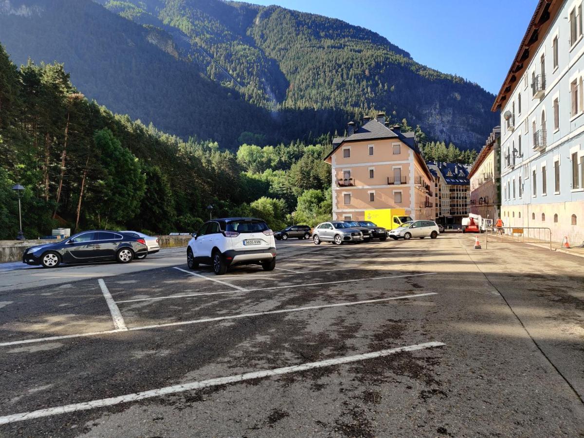Appartamento "Leo Pixel" Avairent Canfranc Estacion Esterno foto