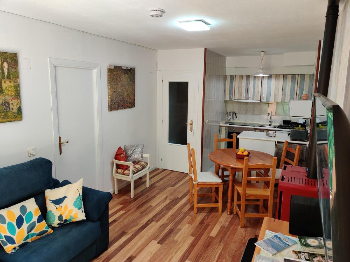 Appartamento "Leo Pixel" Avairent Canfranc Estacion Esterno foto