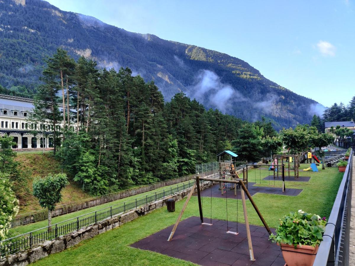 Appartamento "Leo Pixel" Avairent Canfranc Estacion Esterno foto